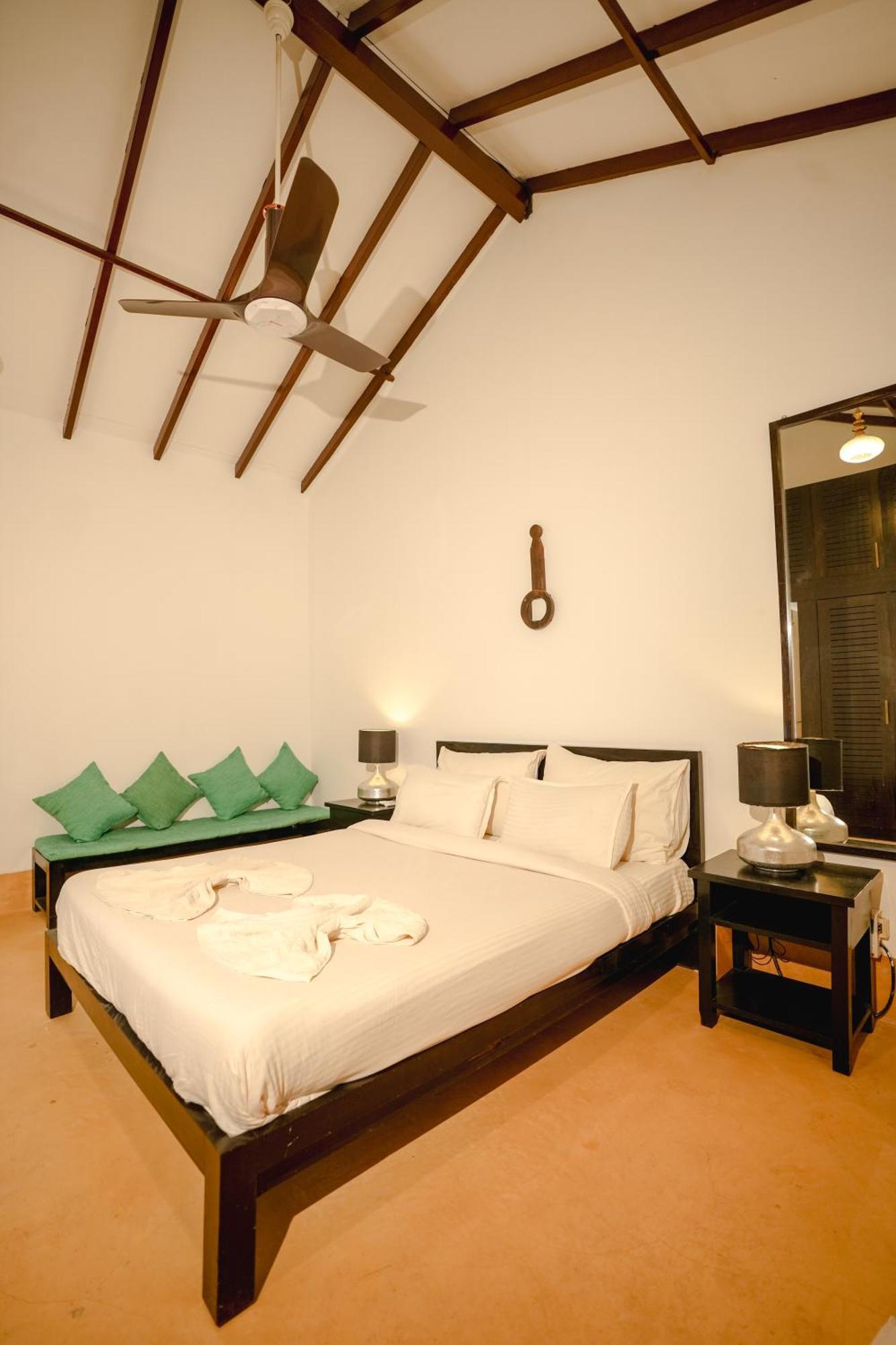 Villa M - Solitude 2 Candolim Goa 3Bhk, Pool Facing, Near Beach, Free Breakfast, Free Wifi And Prime Location Eksteriør billede