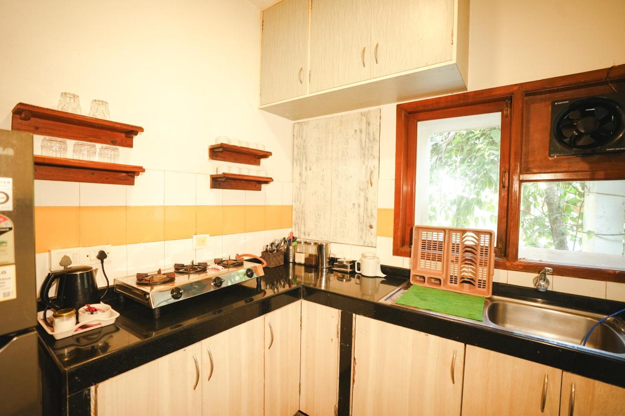 Villa M - Solitude 2 Candolim Goa 3Bhk, Pool Facing, Near Beach, Free Breakfast, Free Wifi And Prime Location Eksteriør billede