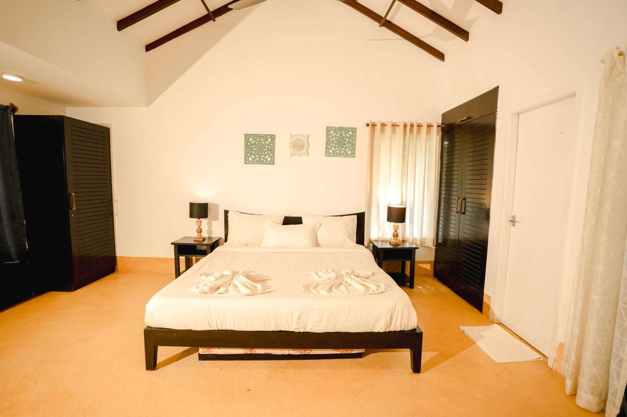 Villa M - Solitude 2 Candolim Goa 3Bhk, Pool Facing, Near Beach, Free Breakfast, Free Wifi And Prime Location Eksteriør billede