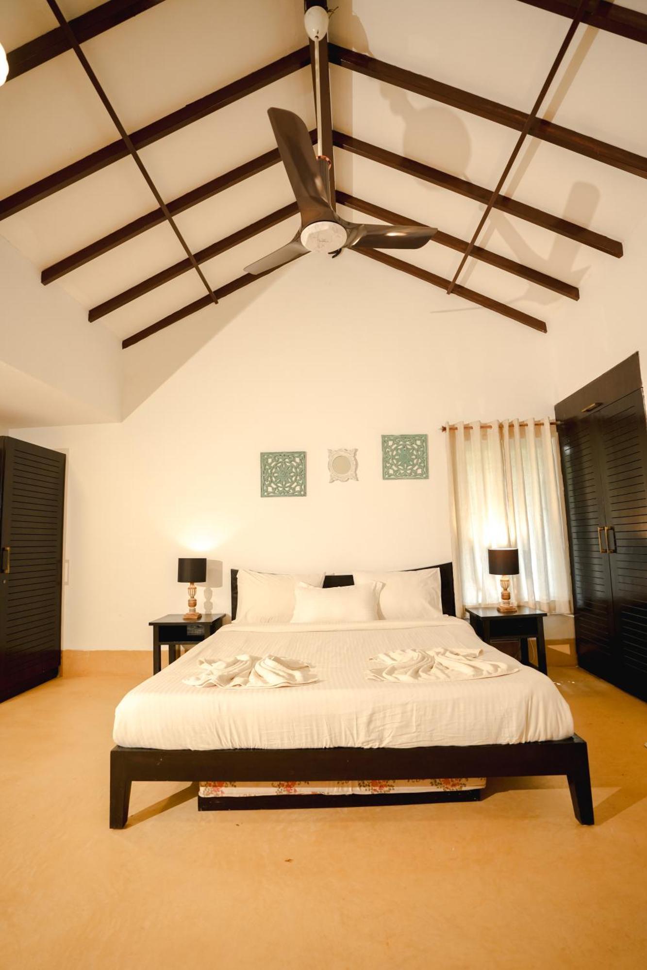 Villa M - Solitude 2 Candolim Goa 3Bhk, Pool Facing, Near Beach, Free Breakfast, Free Wifi And Prime Location Eksteriør billede