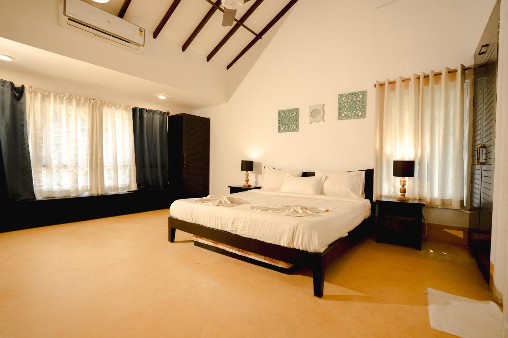Villa M - Solitude 2 Candolim Goa 3Bhk, Pool Facing, Near Beach, Free Breakfast, Free Wifi And Prime Location Eksteriør billede