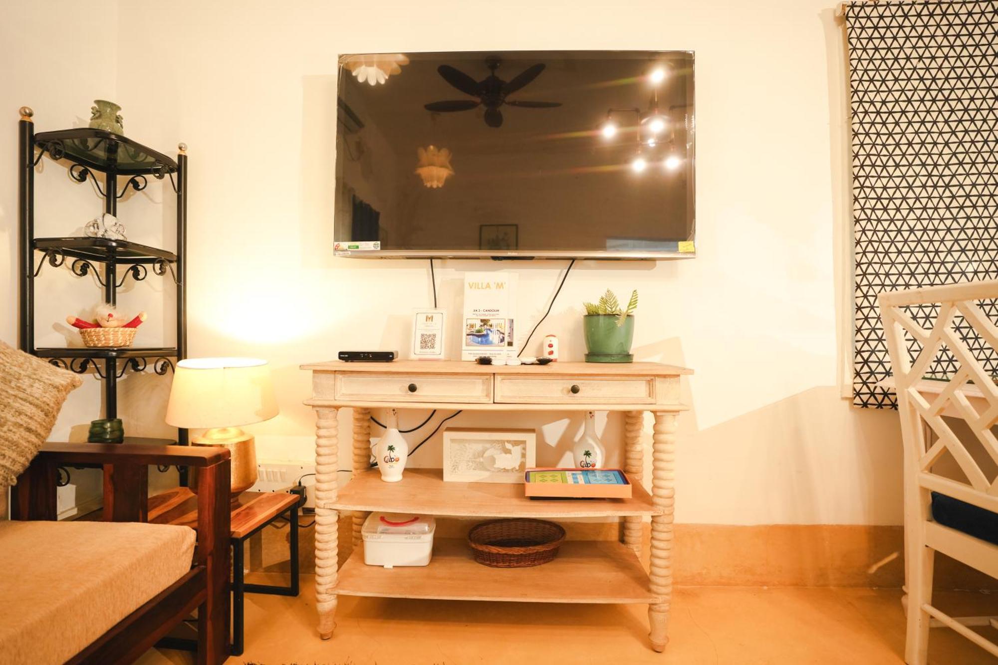 Villa M - Solitude 2 Candolim Goa 3Bhk, Pool Facing, Near Beach, Free Breakfast, Free Wifi And Prime Location Eksteriør billede
