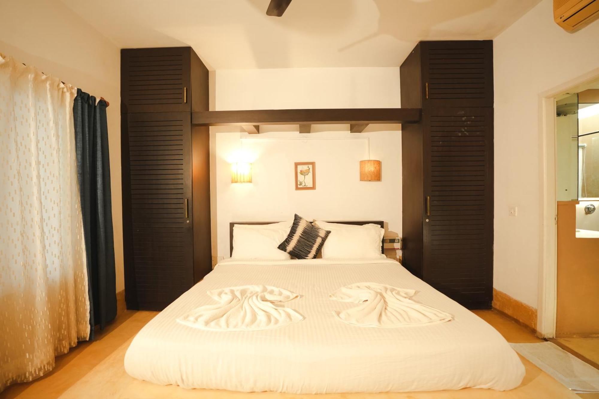 Villa M - Solitude 2 Candolim Goa 3Bhk, Pool Facing, Near Beach, Free Breakfast, Free Wifi And Prime Location Eksteriør billede